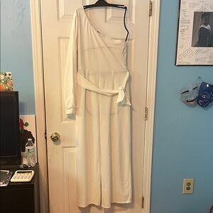 Size 10 Boohoo winter White One-Shoulder jumpsuit.
